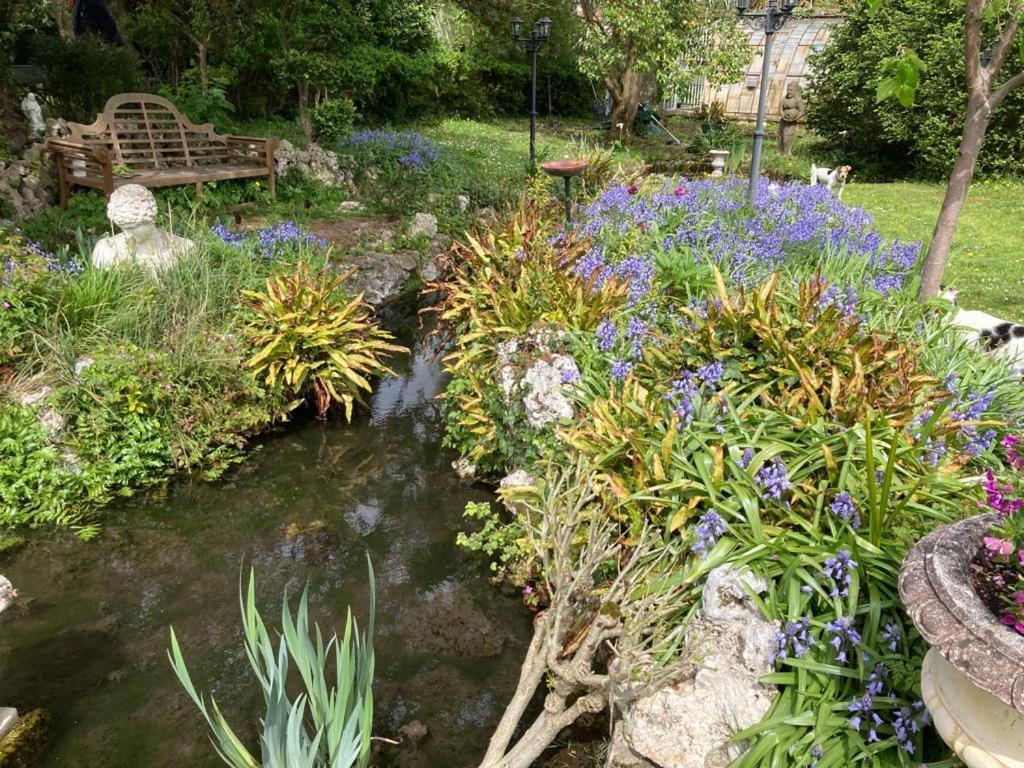 La Gueriniere L'Anglaise Bed & Breakfast Chateauneuf-sur-Charente Exterior photo